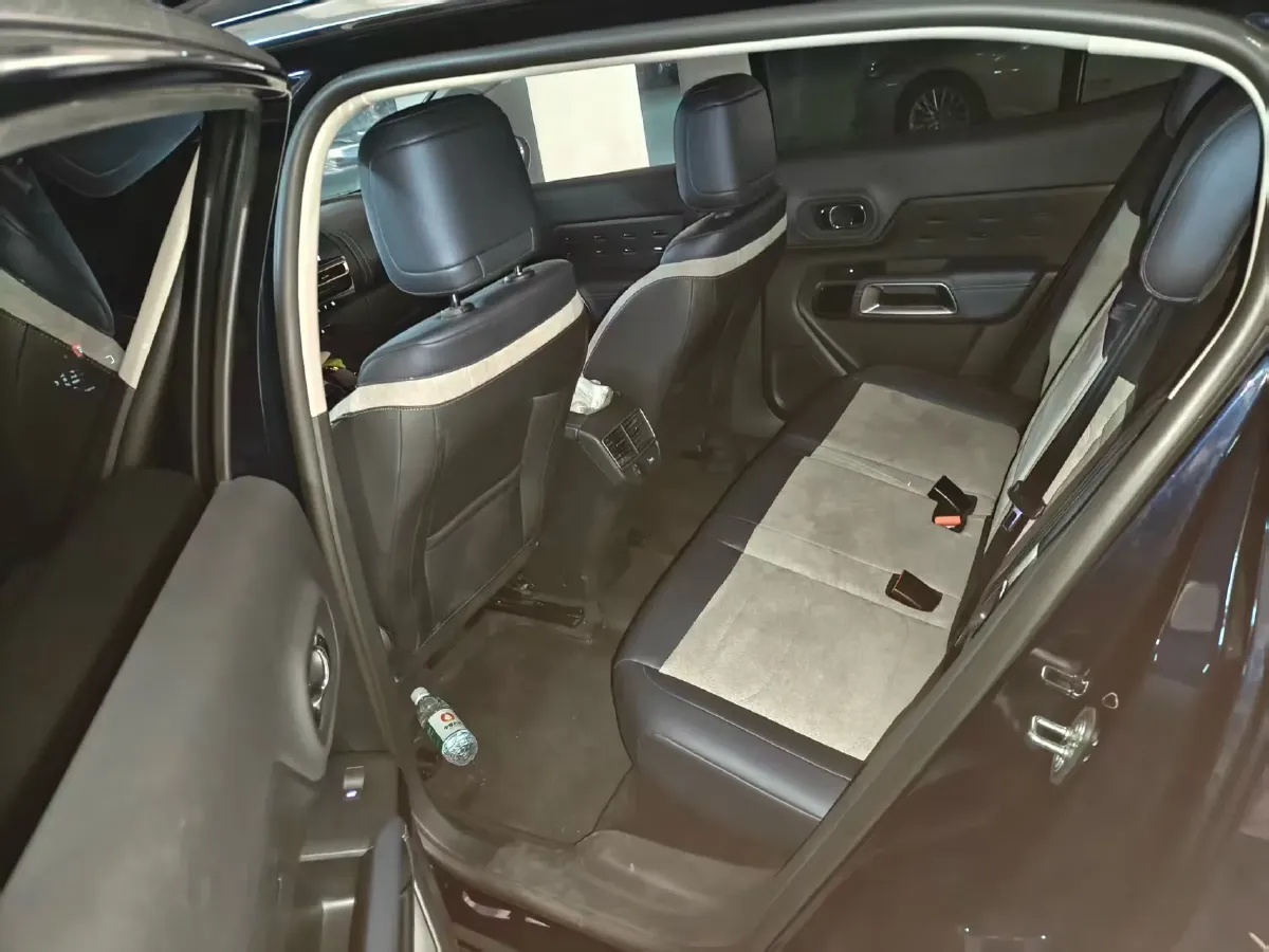 2023 Citroen C5 Aircross 1.8T 211HP L4 8AT,autocango,china used car exporter,china ev exporter,chinese used car exporter,chinese used ev exporter