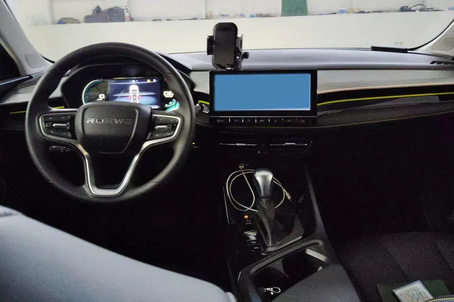 2021 Roewe i5 1.5L 120HP L4 CVT,autocango,china used car exporter,china ev exporter,chinese used car exporter,chinese used ev exporter