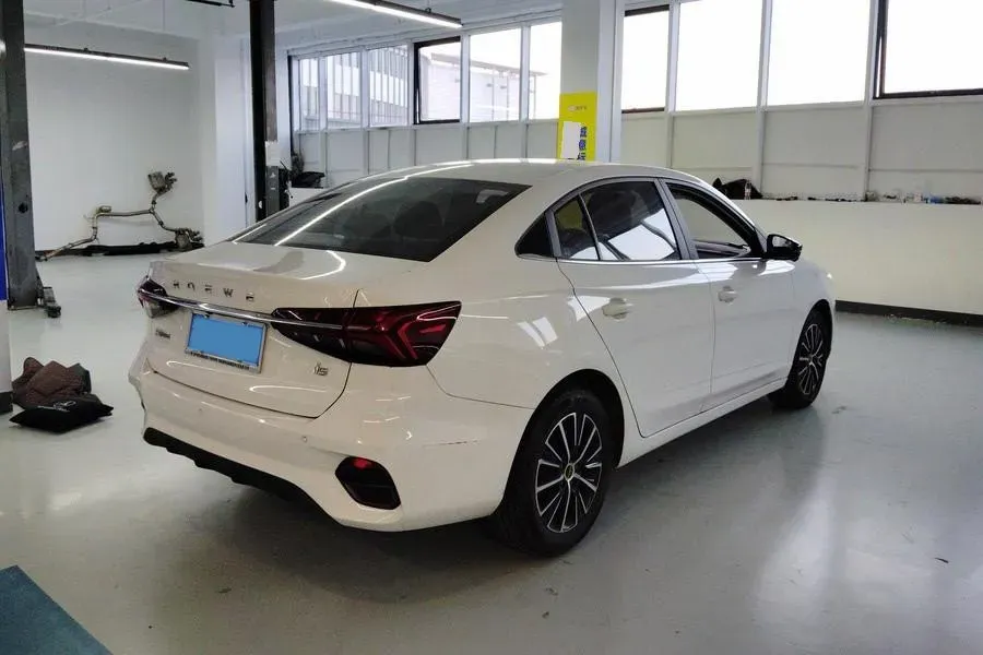 2021 Roewe i5 1.5L 120HP L4 CVT,autocango,china used car exporter,china ev exporter,chinese used car exporter,chinese used ev exporter