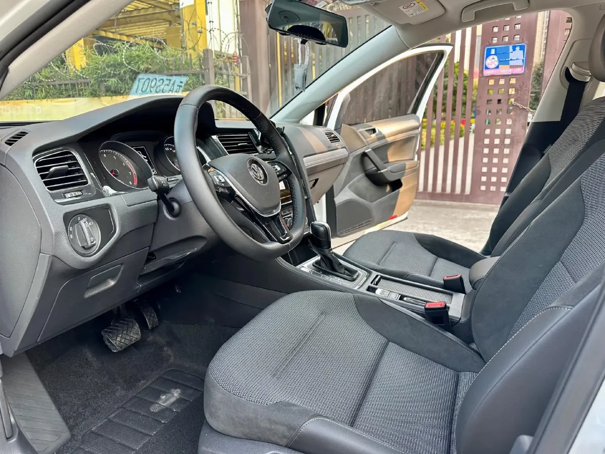 2020 Volkswagen Golf 1.4T 150HP L4 7DCT,autocango,china used car exporter,china ev exporter,chinese used car exporter,chinese used ev exporter