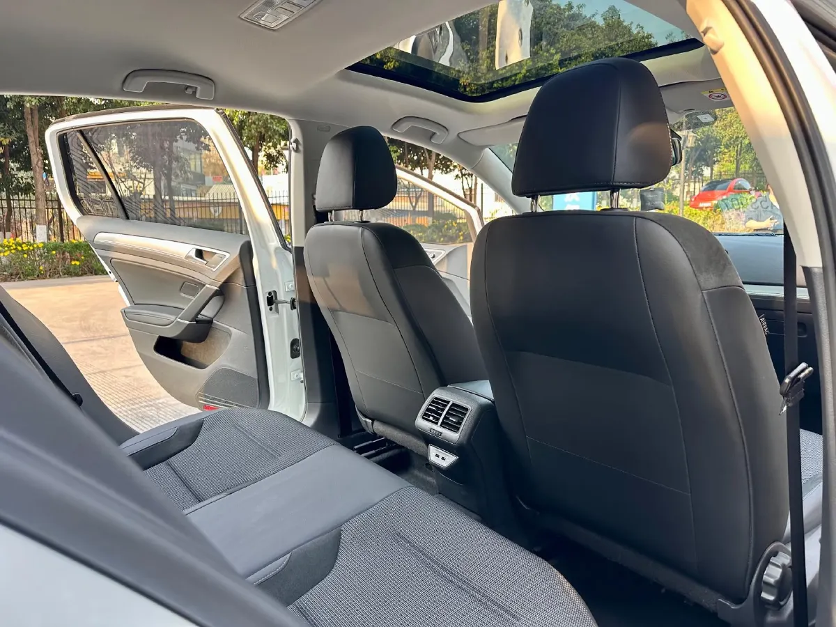 2020 Volkswagen Golf 1.4T 150HP L4 7DCT,autocango,china used car exporter,china ev exporter,chinese used car exporter,chinese used ev exporter