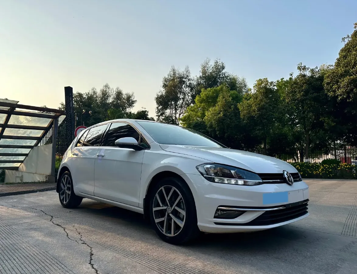 2020 Volkswagen Golf 1.4T 150HP L4 7DCT,autocango,china used car exporter,china ev exporter,chinese used car exporter,chinese used ev exporter