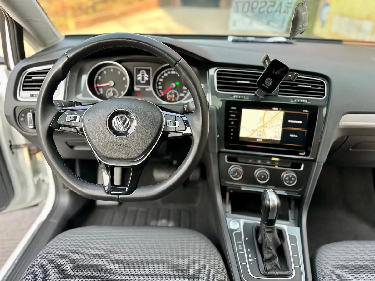 2020 Volkswagen Golf 1.4T 150HP L4 7DCT,autocango,china used car exporter,china ev exporter,chinese used car exporter,chinese used ev exporter