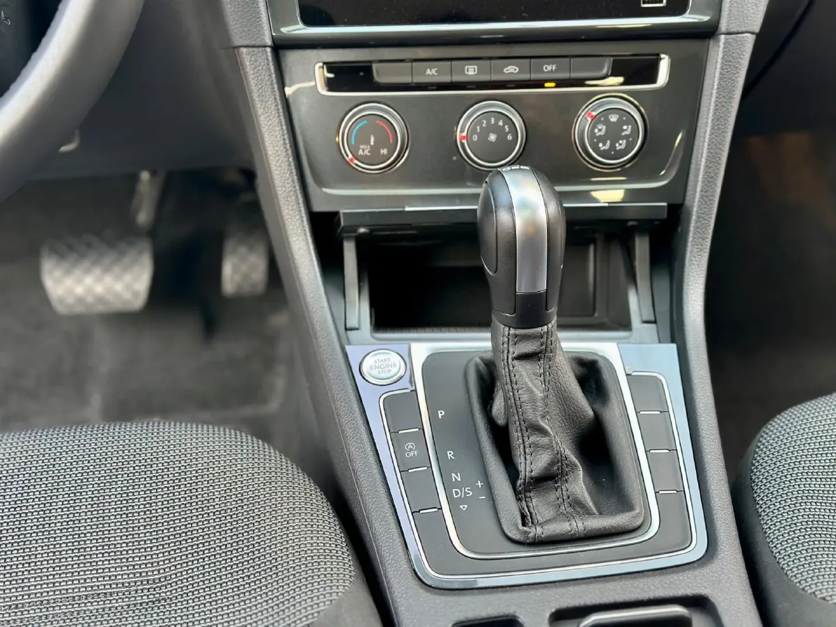 2020 Volkswagen Golf 1.4T 150HP L4 7DCT,autocango,china used car exporter,china ev exporter,chinese used car exporter,chinese used ev exporter