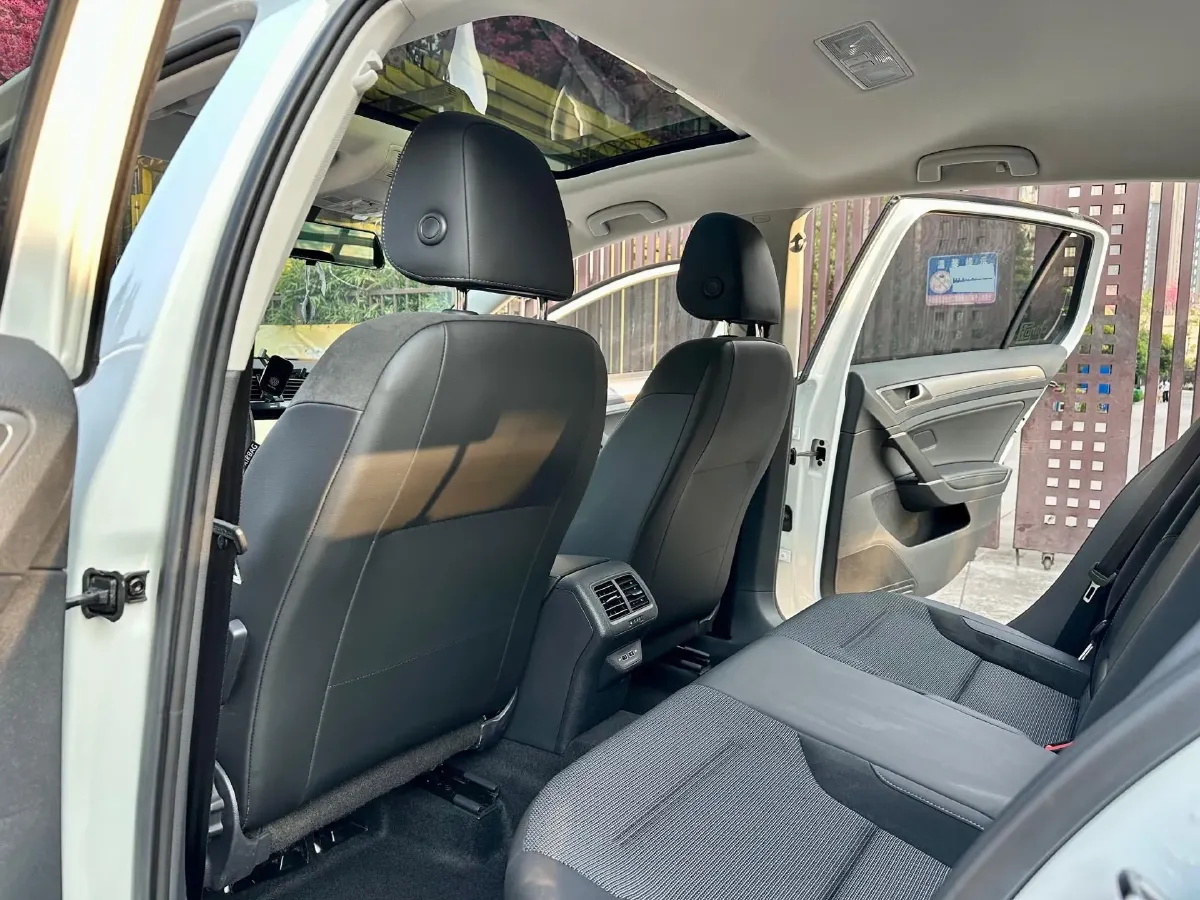 2020 Volkswagen Golf 1.4T 150HP L4 7DCT,autocango,china used car exporter,china ev exporter,chinese used car exporter,chinese used ev exporter