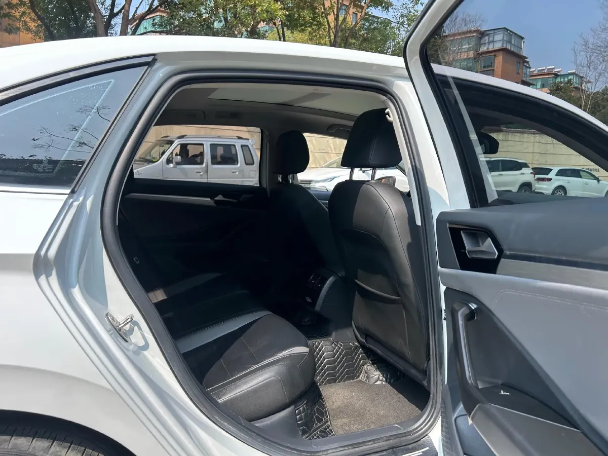 2021 Volkswagen Sagitar 1.4T 150HP L4 7DCT,autocango,china used car exporter,china ev exporter,chinese used car exporter,chinese used ev exporter