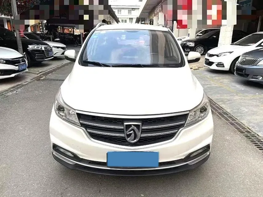 2019 BaoJun 730 1.5T 147HP L4 CVT,autocango,china used car exporter,china ev exporter,chinese used car exporter,chinese used ev exporter