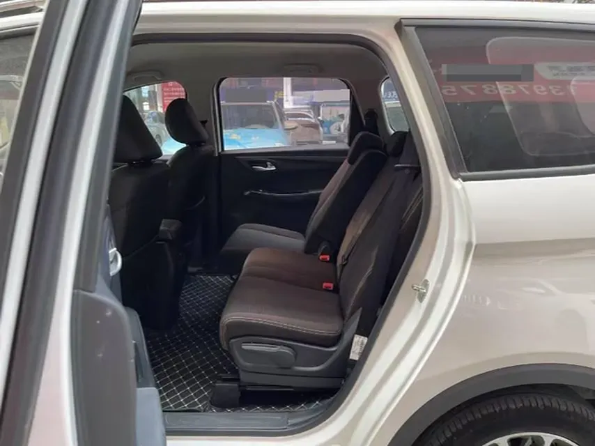 2019 BaoJun 730 1.5T 147HP L4 CVT,autocango,china used car exporter,china ev exporter,chinese used car exporter,chinese used ev exporter