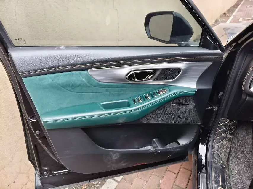 2022 GAC Trumpchi GS8 2.0T 190HP L4 E-CVT Hybrid,autocango,china used car exporter,china ev exporter,chinese used car exporter,chinese used ev exporter