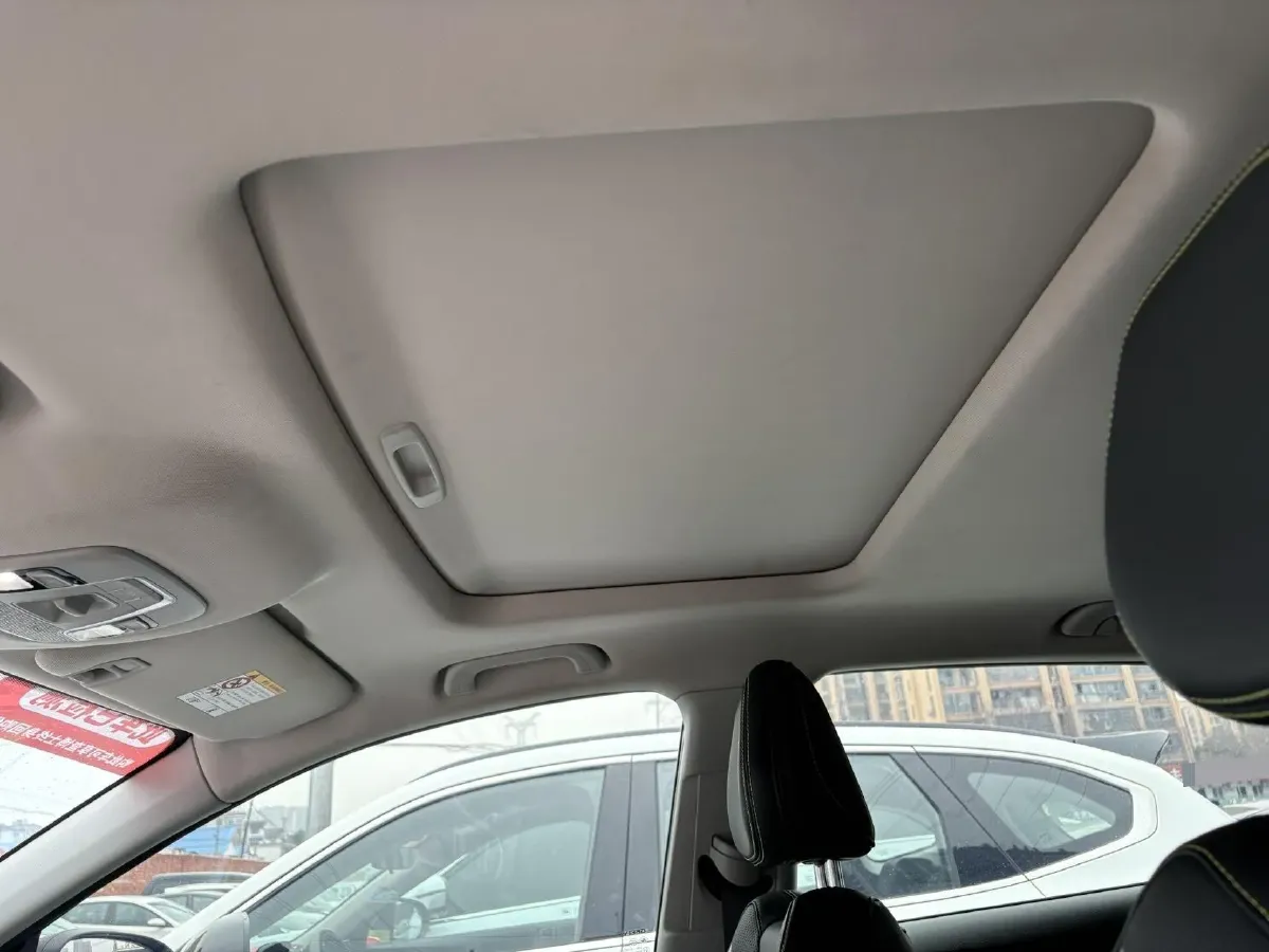 2022 Geely Coolray 1.5T 181HP L4 7DCT,autocango,china used car exporter,china ev exporter,chinese used car exporter,chinese used ev exporter