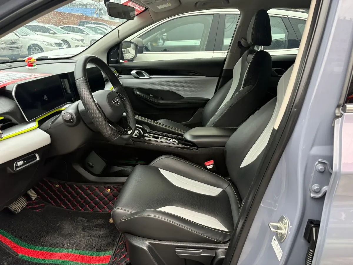 2022 Geely Coolray 1.5T 181HP L4 7DCT,autocango,china used car exporter,china ev exporter,chinese used car exporter,chinese used ev exporter