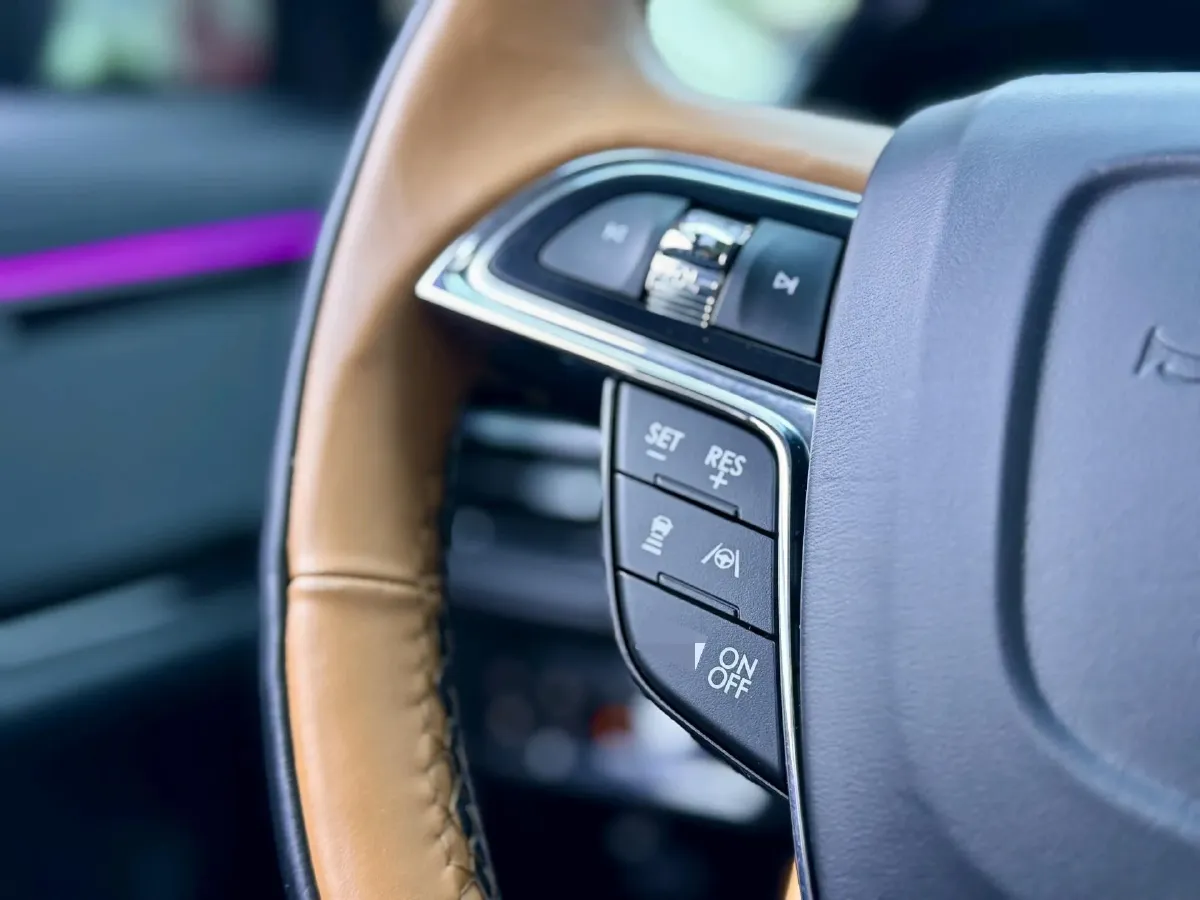 2021 Lincoln Nautilus 2.0T 245HP L4 8AT,autocango,china used car exporter,china ev exporter,chinese used car exporter,chinese used ev exporter