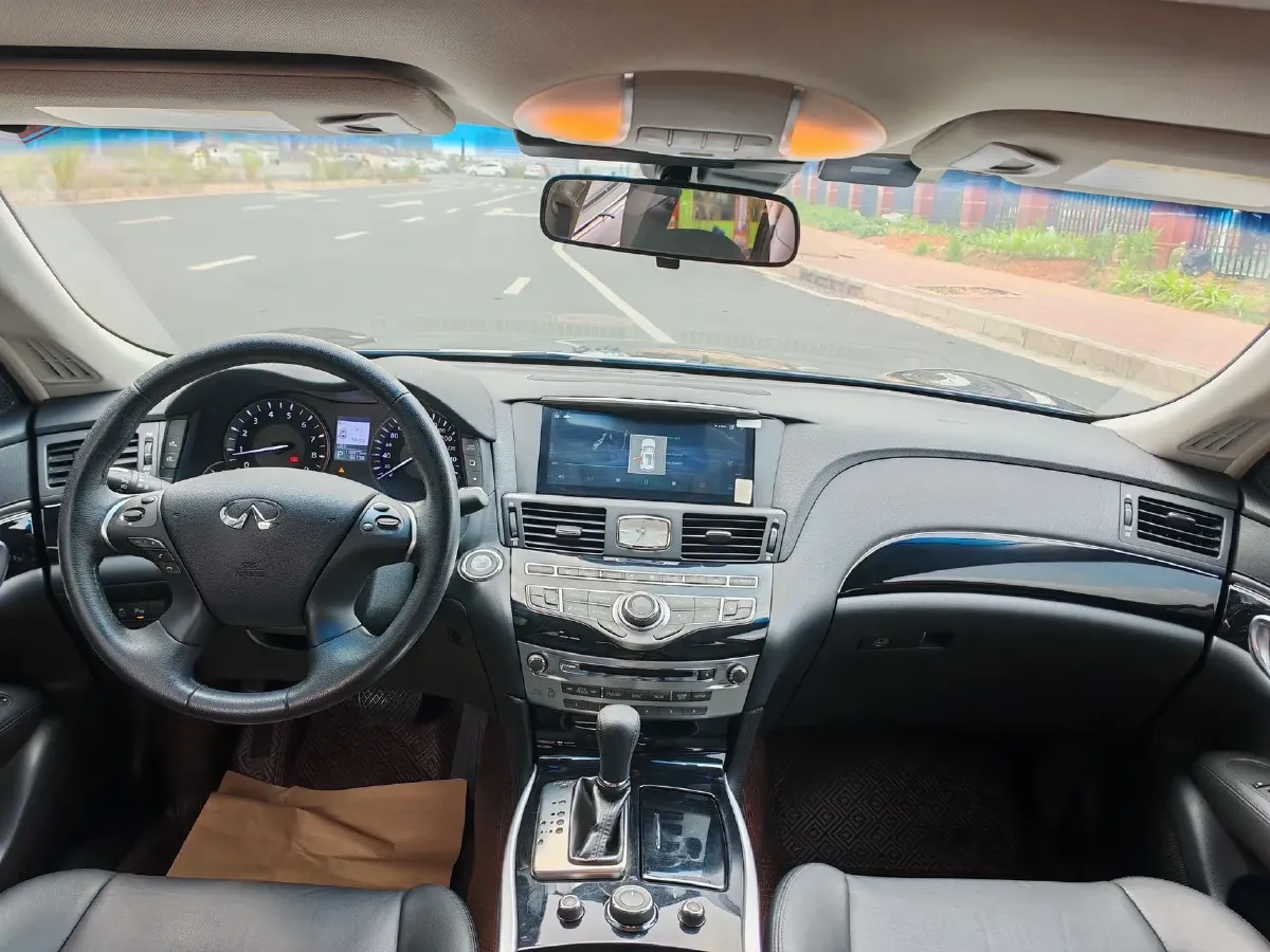 2019 Alfa Romeo Giulia 2.0T 280HP L4 8AT,autocango,china used car exporter,china ev exporter,chinese used car exporter,chinese used ev exporter