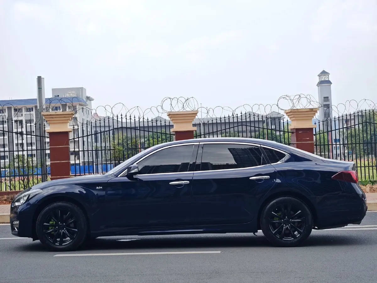 2019 Alfa Romeo Giulia 2.0T 280HP L4 8AT,autocango,china used car exporter,china ev exporter,chinese used car exporter,chinese used ev exporter
