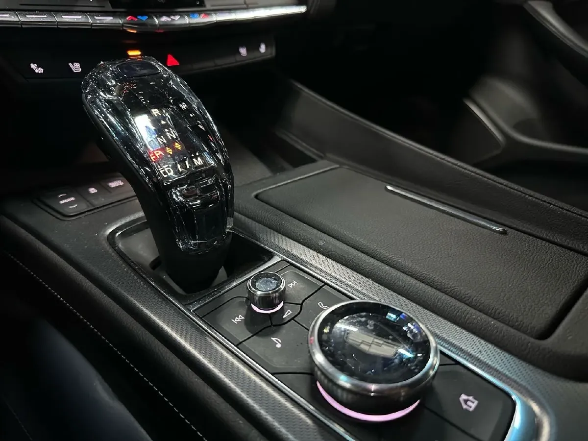 2022 Cadillac CT5 2.0T 237HP L4 10AT,autocango,china used car exporter,china ev exporter,chinese used car exporter,chinese used ev exporter