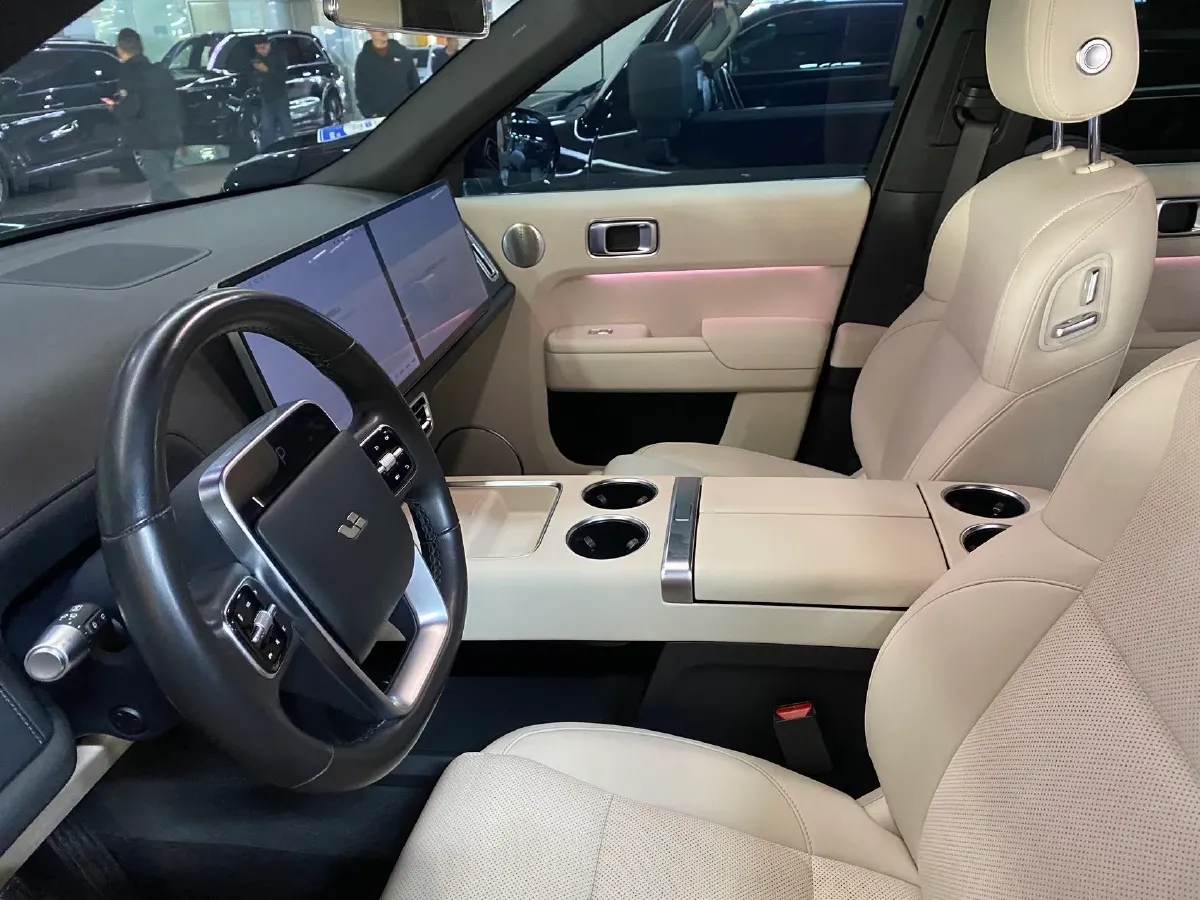 2023 Li L8 Range Extended 154HP REEV 40.9KWH,autocango,china used car exporter,china ev exporter,chinese used car exporter,chinese used ev exporter