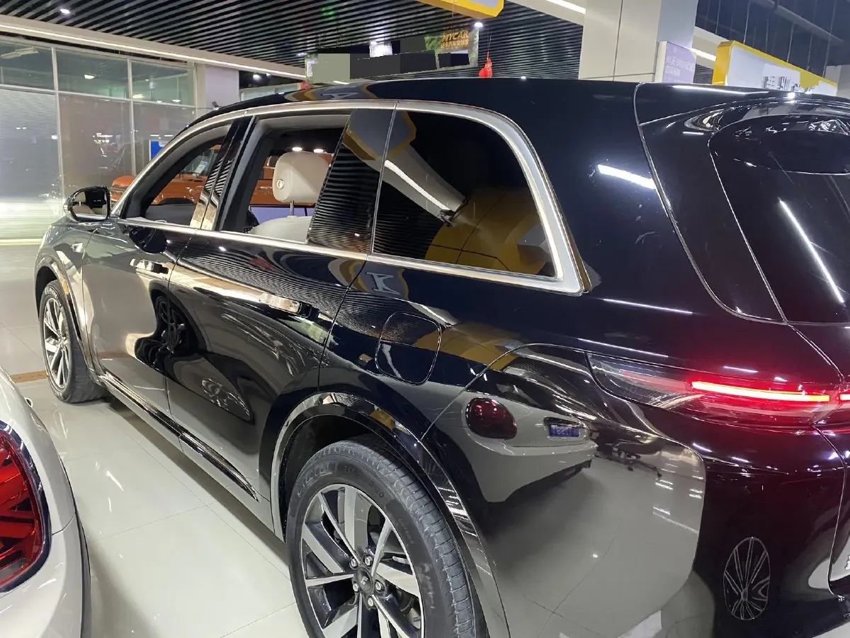 2023 Li L8 Range Extended 154HP REEV 40.9KWH,autocango,china used car exporter,china ev exporter,chinese used car exporter,chinese used ev exporter