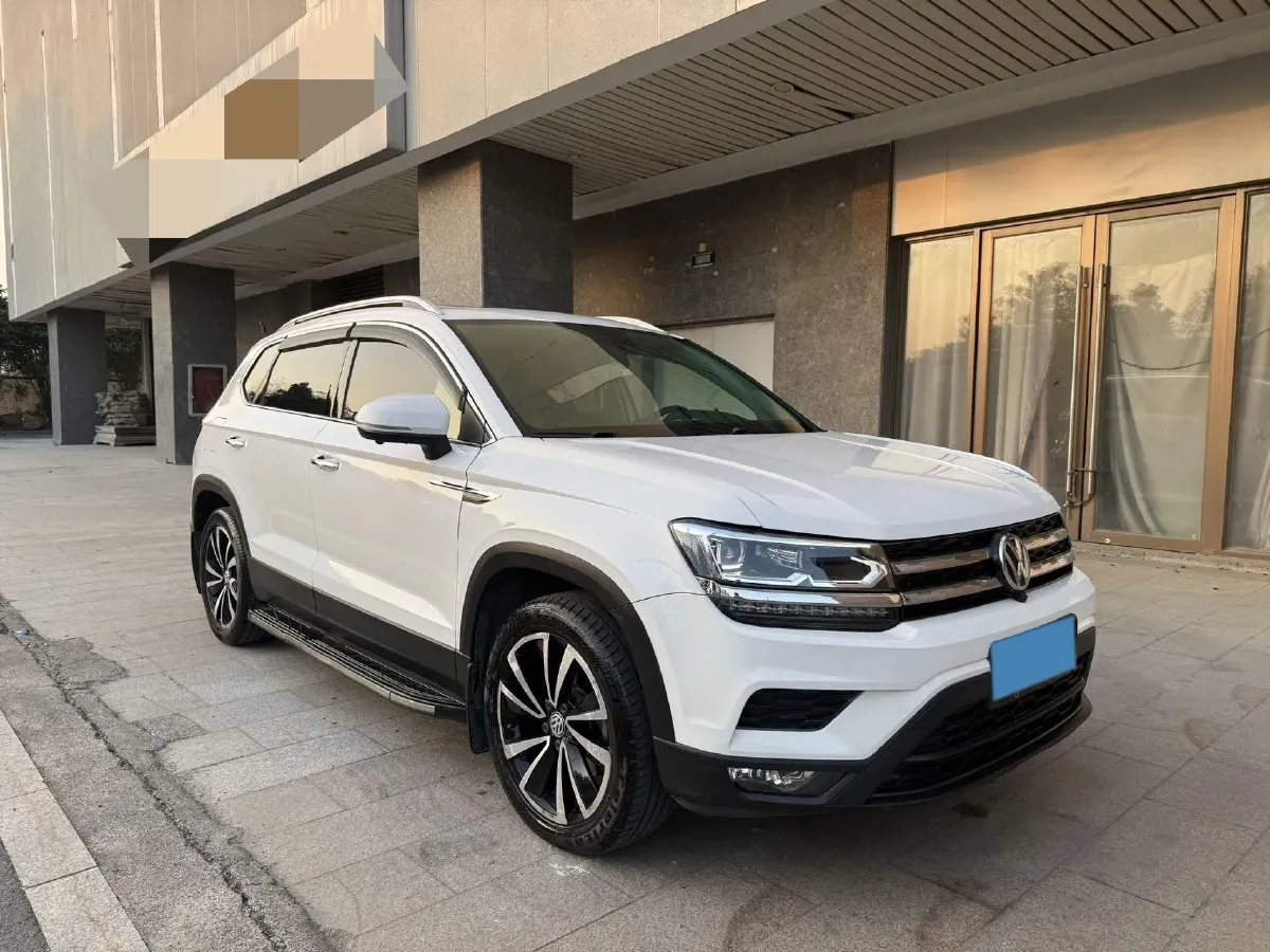 2019 MINI MINI 1.5T 102HP L3 7DCT,autocango,china used car exporter,china ev exporter,chinese used car exporter,chinese used ev exporter