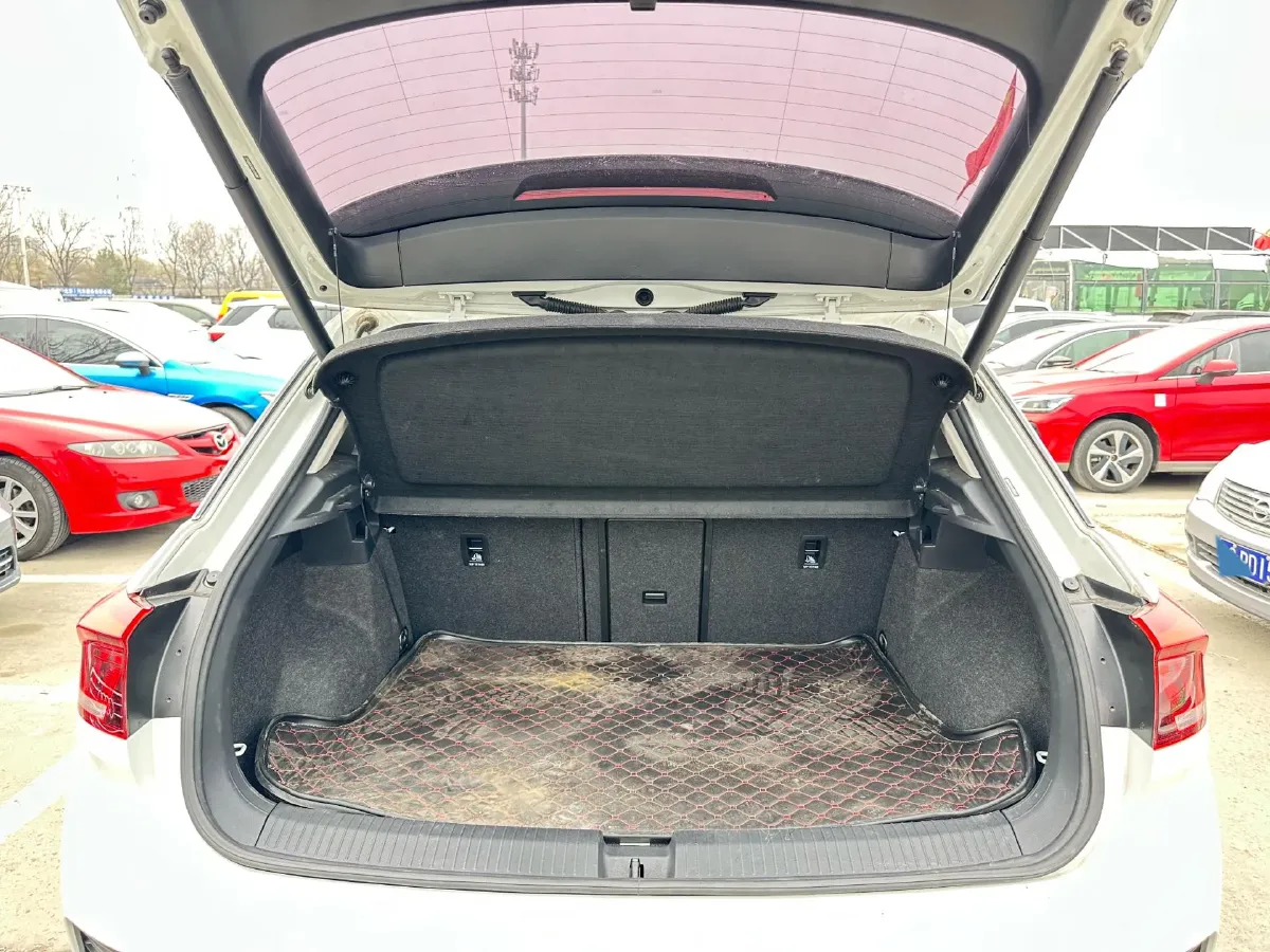 2019 Volkswagen T-Roc 1.4T 150HP L4 7DCT,autocango,china used car exporter,china ev exporter,chinese used car exporter,chinese used ev exporter