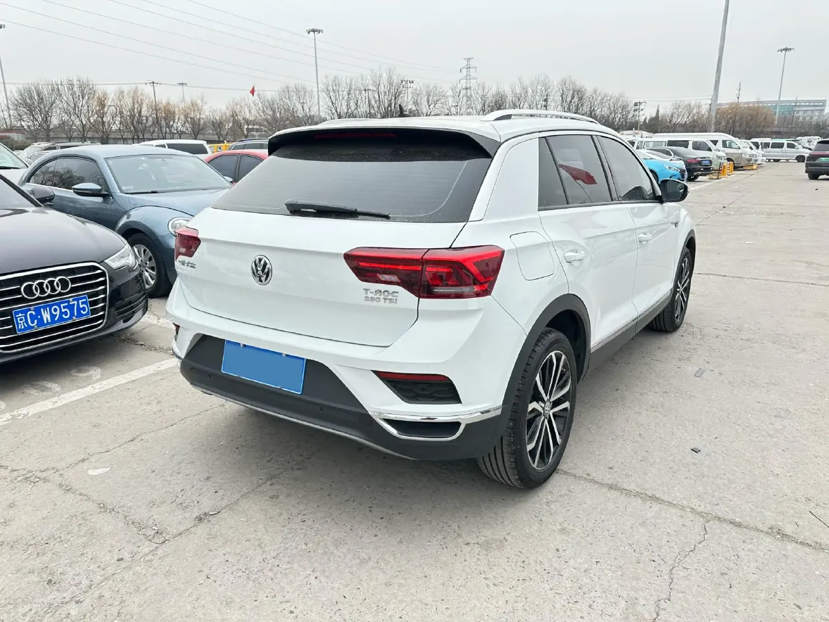 2019 Volkswagen T-Roc 1.4T 150HP L4 7DCT,autocango,china used car exporter,china ev exporter,chinese used car exporter,chinese used ev exporter