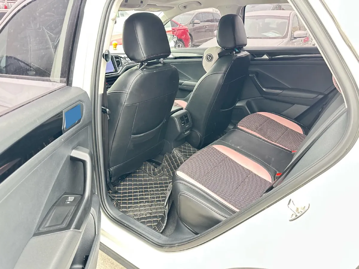 2019 Volkswagen T-Roc 1.4T 150HP L4 7DCT,autocango,china used car exporter,china ev exporter,chinese used car exporter,chinese used ev exporter