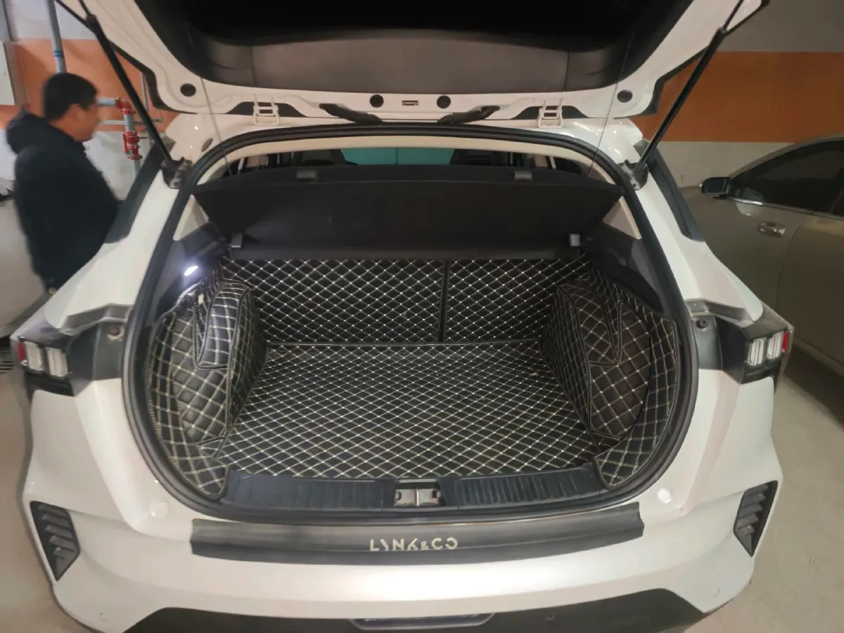 2023 LYNK&CO 06 1.5T 181HP L4 7DCT,autocango,china used car exporter,china ev exporter,chinese used car exporter,chinese used ev exporter