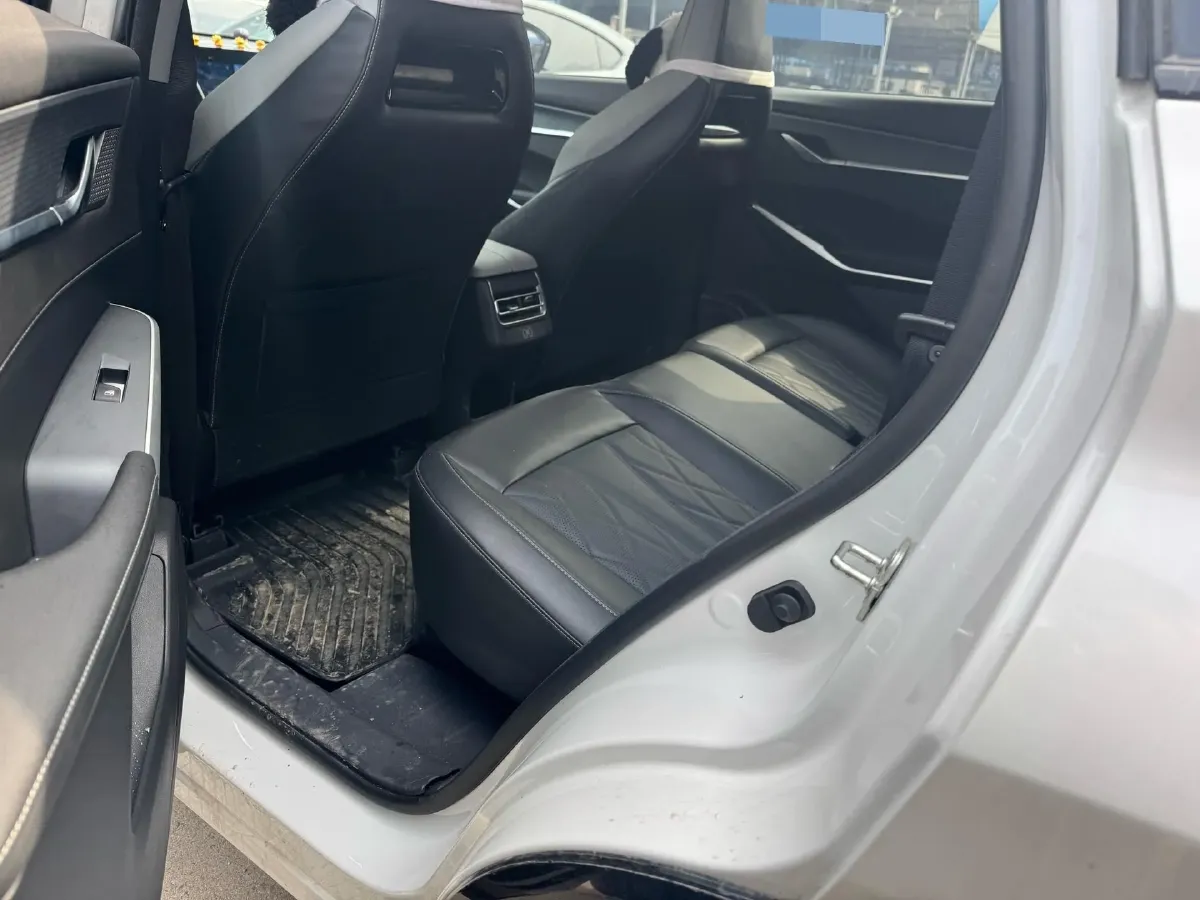 2024 ChangAn CS75 Plus 1.5T 188HP L4 8AT,autocango,china used car exporter,china ev exporter,chinese used car exporter,chinese used ev exporter