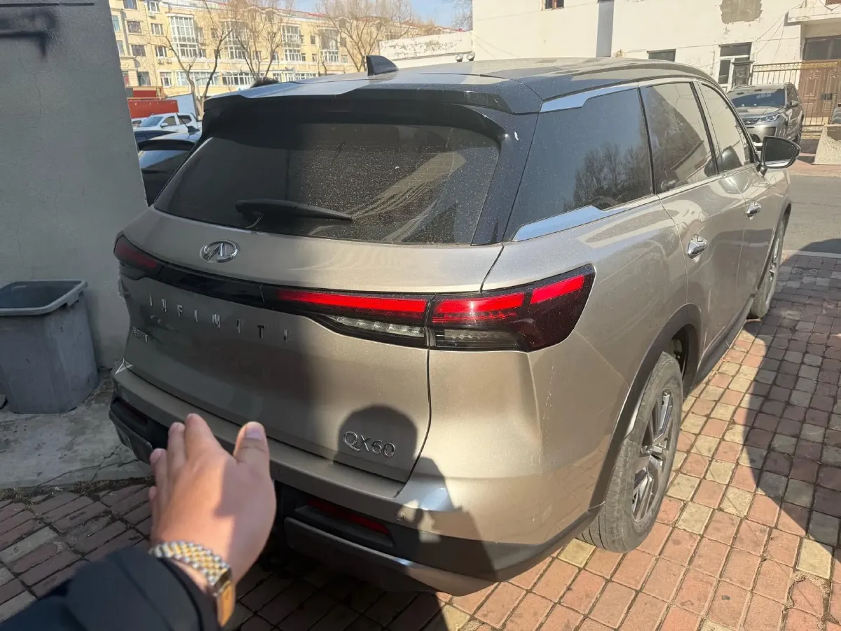 2022 Infiniti QX60 2.0T 252HP L4 9AT,autocango,china used car exporter,china ev exporter,chinese used car exporter,chinese used ev exporter