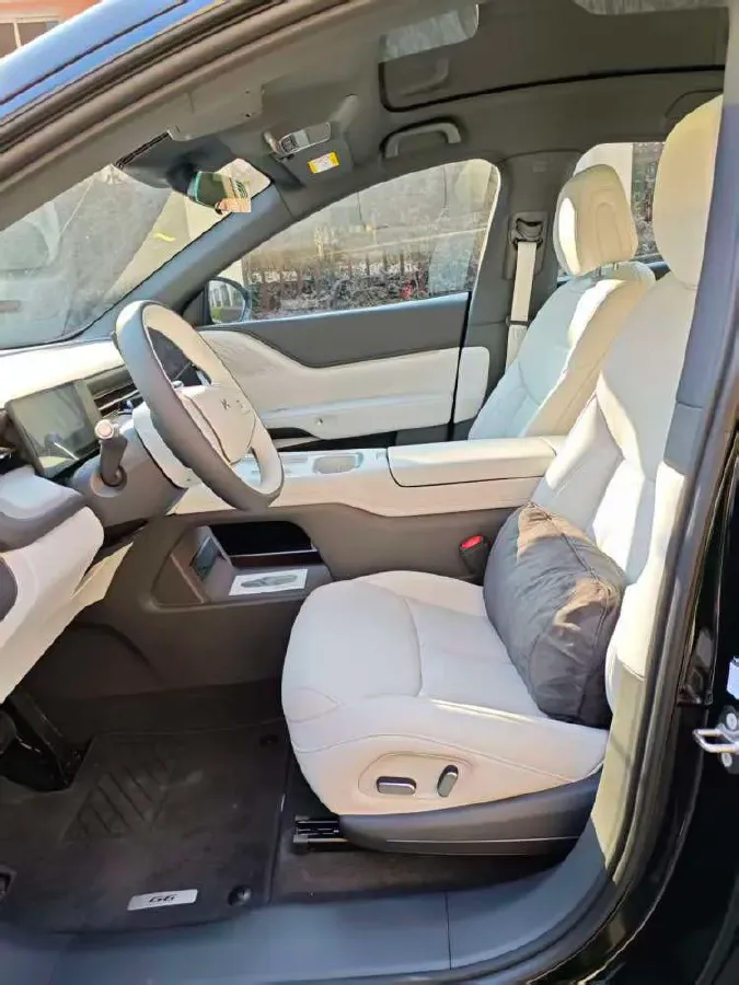 2025 Xpeng G6 BEV 68.5KWH,autocango,china used car exporter,china ev exporter,chinese used car exporter,chinese used ev exporter