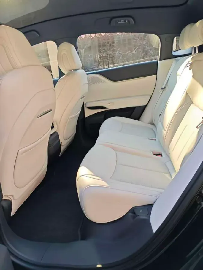 2025 Xpeng G6 BEV 68.5KWH,autocango,china used car exporter,china ev exporter,chinese used car exporter,chinese used ev exporter