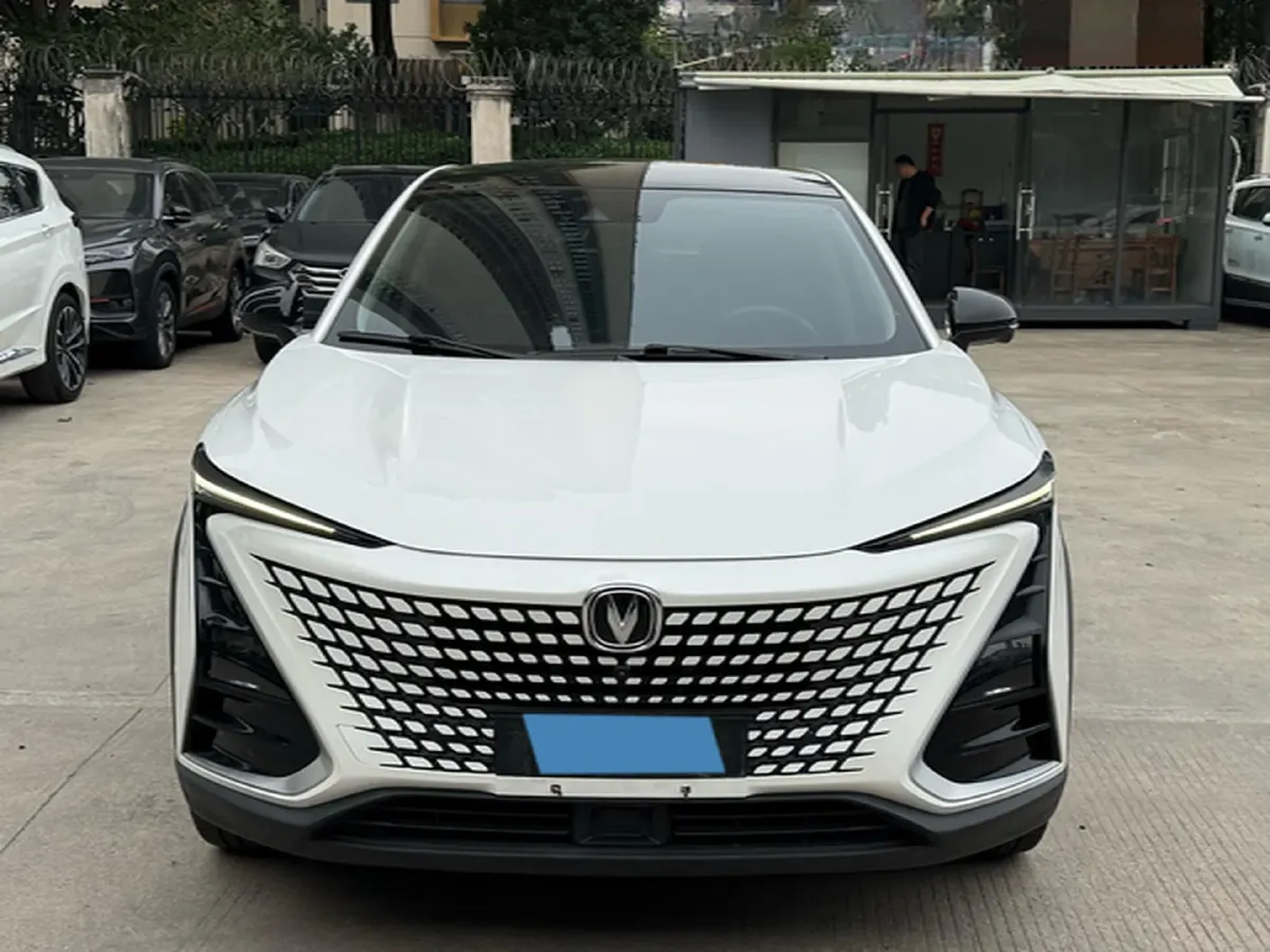 2020 ChangAn UNI-T 1.5T 180HP L4 7DCT,autocango,china used car exporter,china ev exporter,chinese used car exporter,chinese used ev exporter