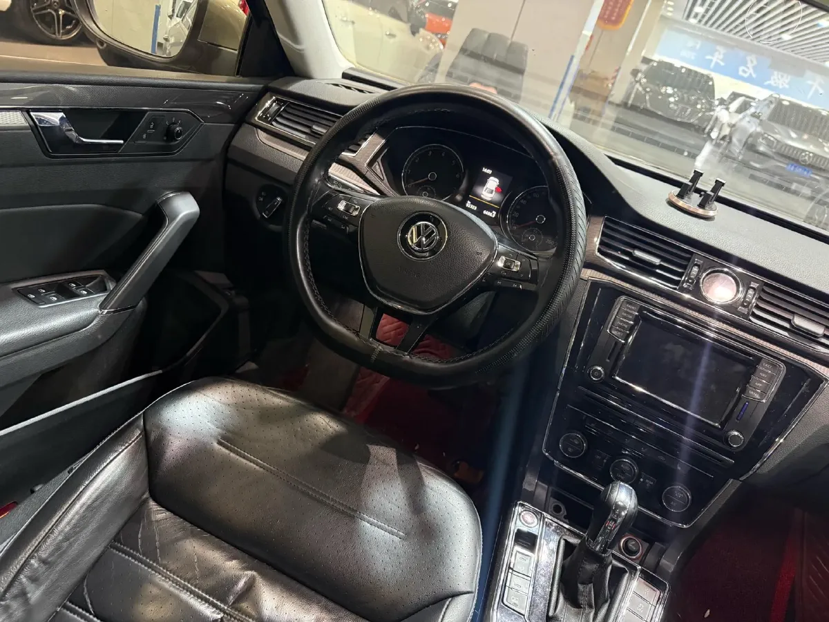 2017 Volkswagen Passat 1.8T 180HP L4 7DCT,autocango,china used car exporter,china ev exporter,chinese used car exporter,chinese used ev exporter