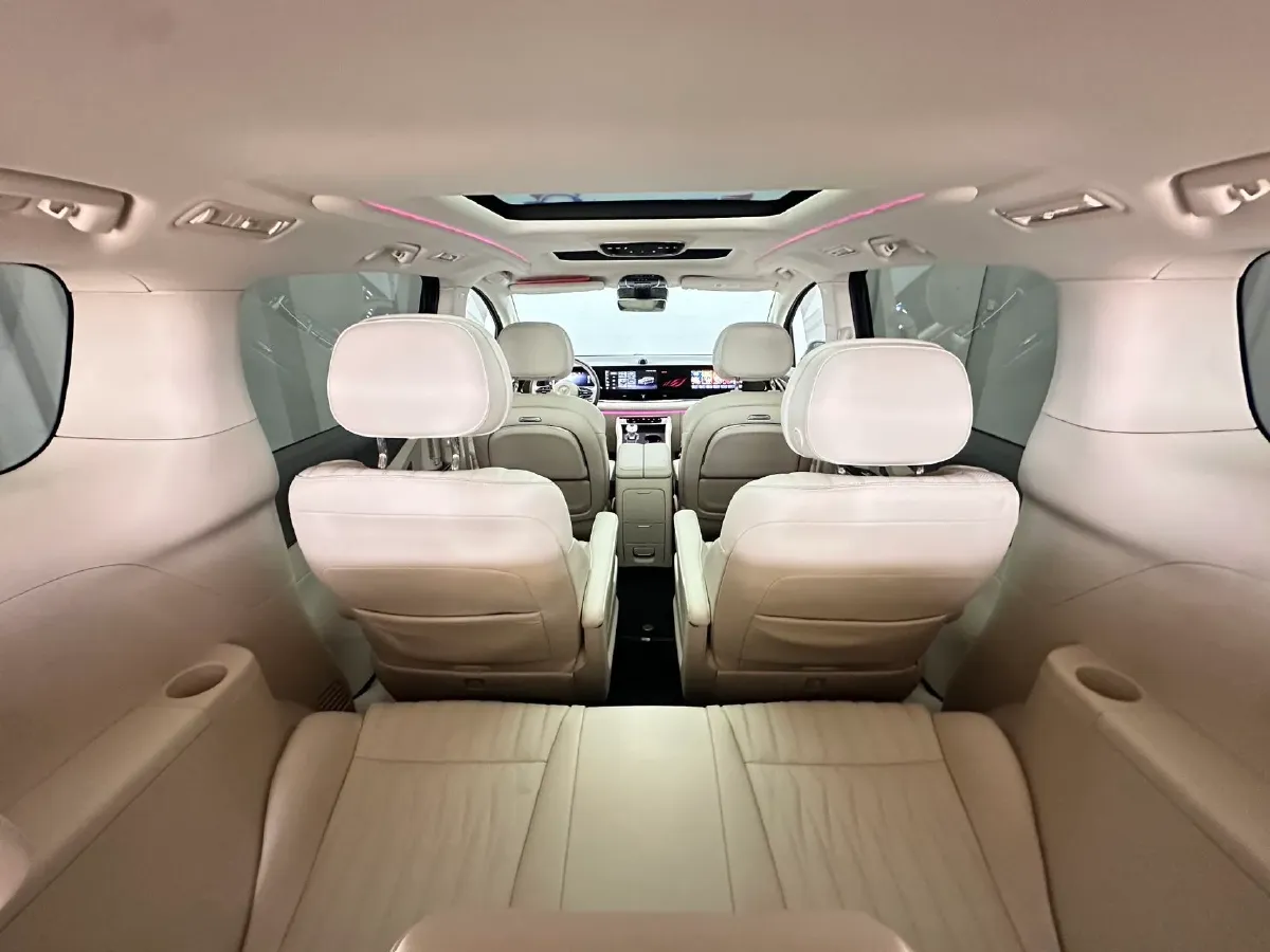 2022 Voyah Dream 1.5T 136HP L4 PHEV 25.57KWH,autocango,china used car exporter,china ev exporter,chinese used car exporter,chinese used ev exporter