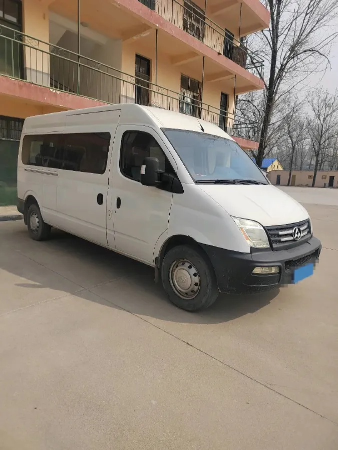 2019 MAXUS XinTu V80 2.5T 136HP L4 6MT,autocango,china used car exporter,china ev exporter,chinese used car exporter,chinese used ev exporter