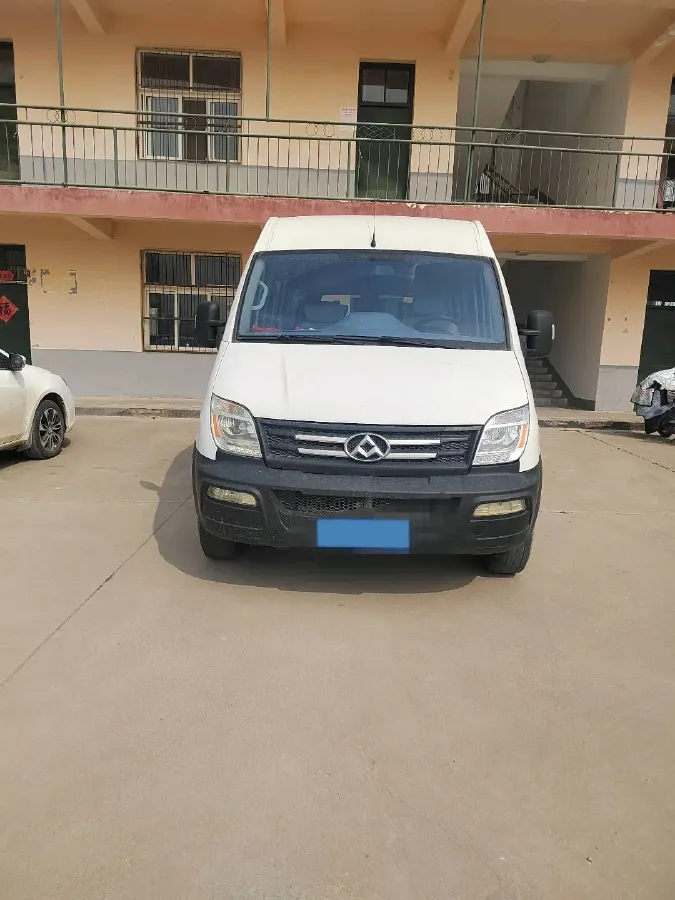 2019 MAXUS XinTu V80 2.5T 136HP L4 6MT,autocango,china used car exporter,china ev exporter,chinese used car exporter,chinese used ev exporter