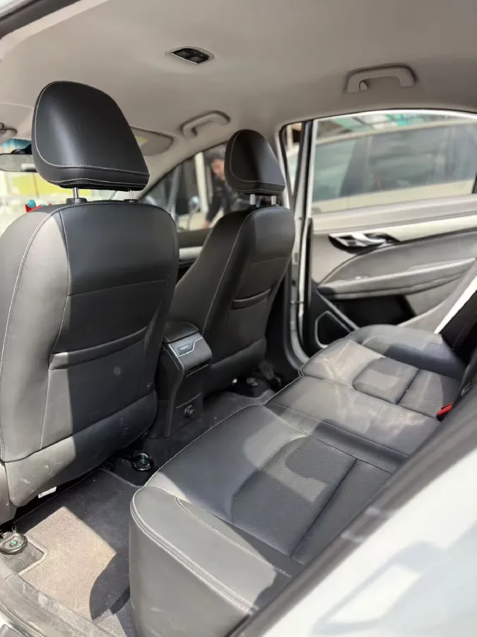 2019 Geely Emgrand 1.5L 109HP L4 5MT,autocango,china used car exporter,china ev exporter,chinese used car exporter,chinese used ev exporter