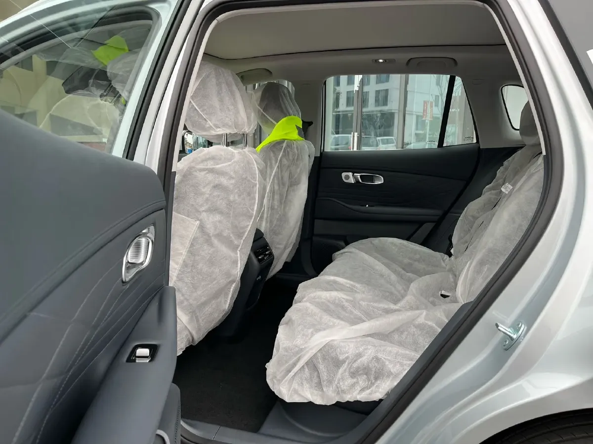 2026 Geely Galaxy Starship 7 1.5L 112HP L4 1DHT PHEV,autocango,china used car exporter,china ev exporter,chinese used car exporter,chinese used ev exporter