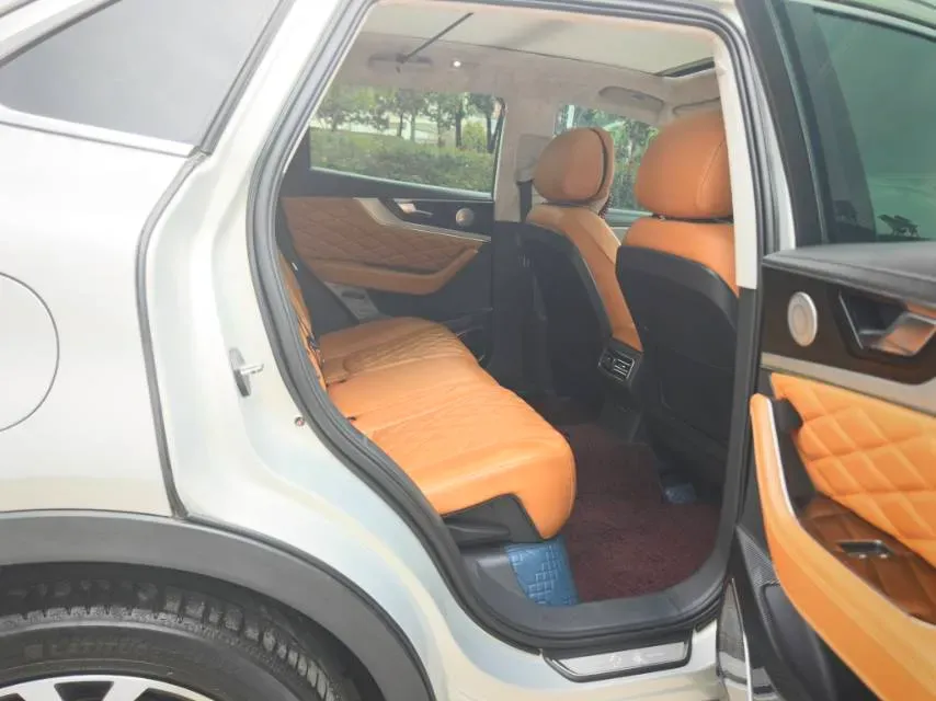 2019 HongQi HS5 2.0T 224HP L4 6AT,autocango,china used car exporter,china ev exporter,chinese used car exporter,chinese used ev exporter