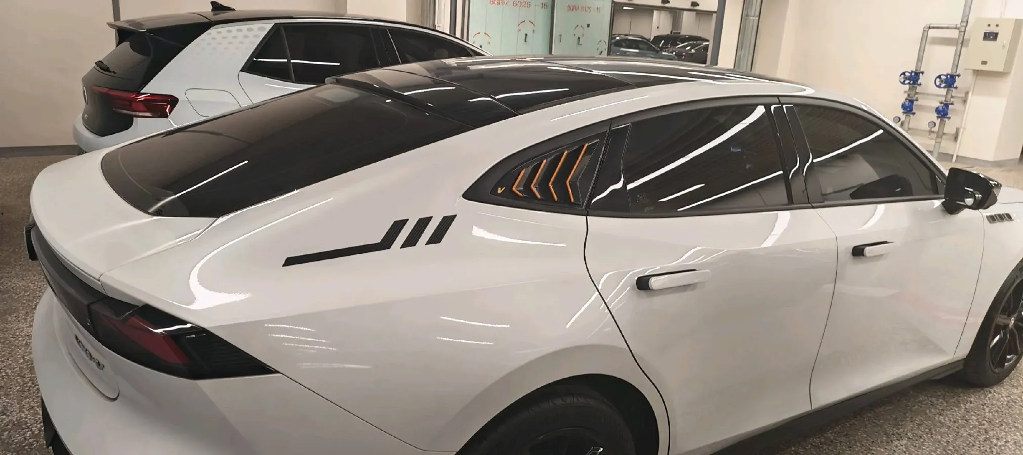 2022 ChangAn UNI-V 1.5T 188HP L4 7DCT,autocango,china used car exporter,china ev exporter,chinese used car exporter,chinese used ev exporter