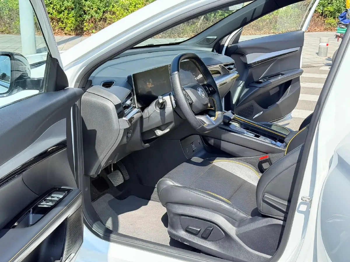 2021 MG 5 1.5T 173HP L4 7DCT,autocango,china used car exporter,china ev exporter,chinese used car exporter,chinese used ev exporter