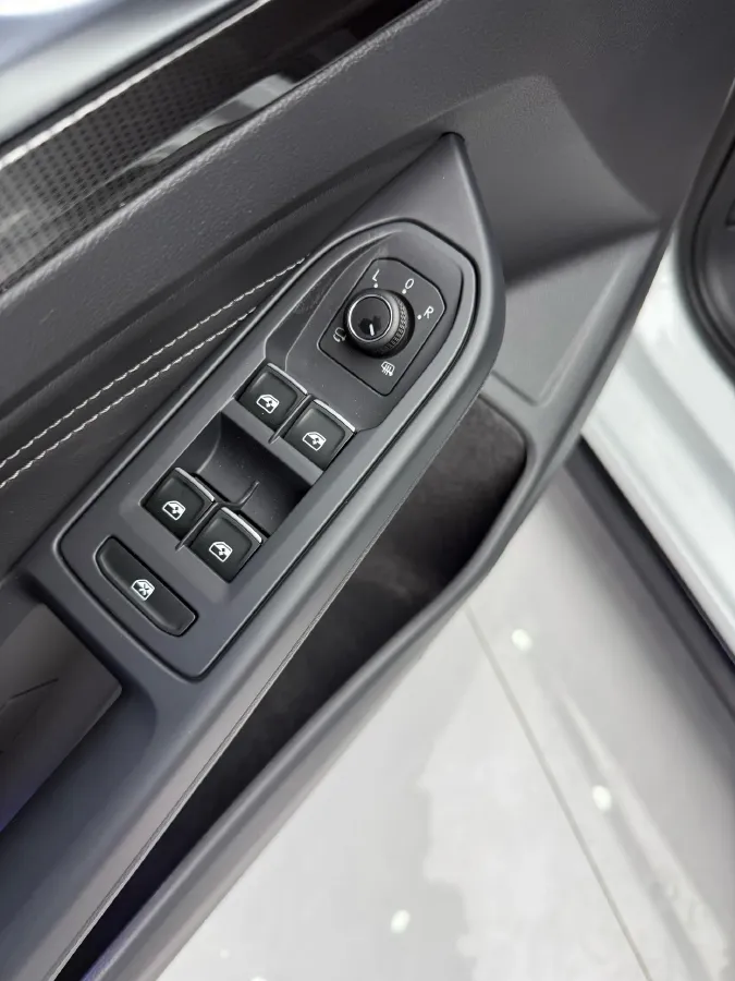 2021 Volkswagen Golf 1.4T 150HP L4 7DCT,autocango,china used car exporter,china ev exporter,chinese used car exporter,chinese used ev exporter