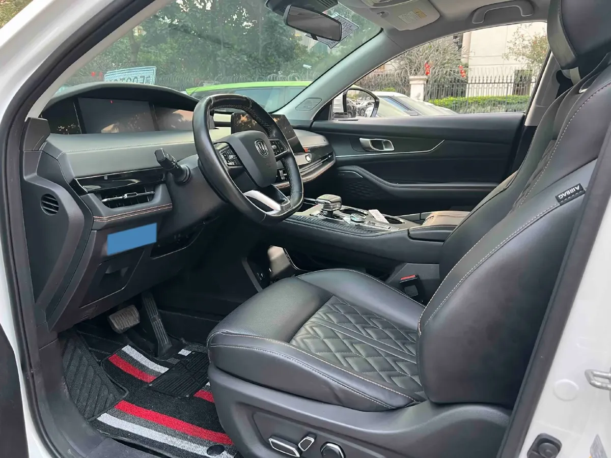 2021 ChangAn UNI-K 2.0T 233HP L4 8AT,autocango,china used car exporter,china ev exporter,chinese used car exporter,chinese used ev exporter