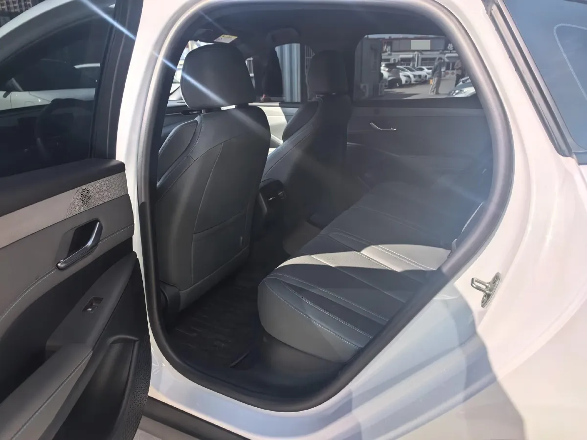 2025 BYD Qin Plus 1.5L 101HP L4 E-CVT PHEV 7.68KWH,autocango,china used car exporter,china ev exporter,chinese used car exporter,chinese used ev exporter