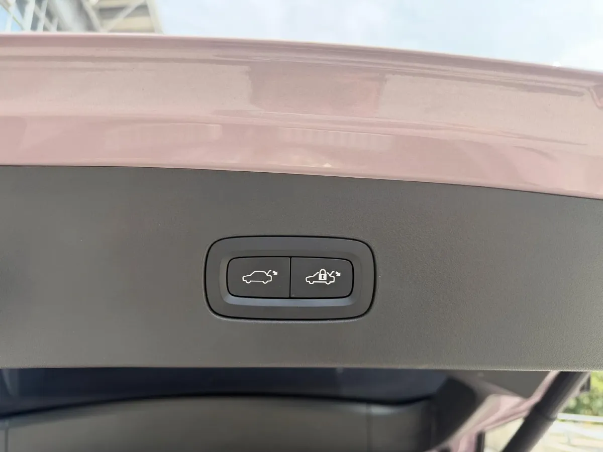 2023 LYNK&CO 06 1.5T 181HP L4 7DCT,autocango,china used car exporter,china ev exporter,chinese used car exporter,chinese used ev exporter