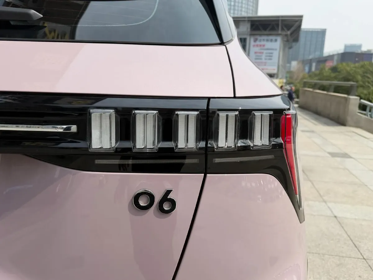 2023 LYNK&CO 06 1.5T 181HP L4 7DCT,autocango,china used car exporter,china ev exporter,chinese used car exporter,chinese used ev exporter