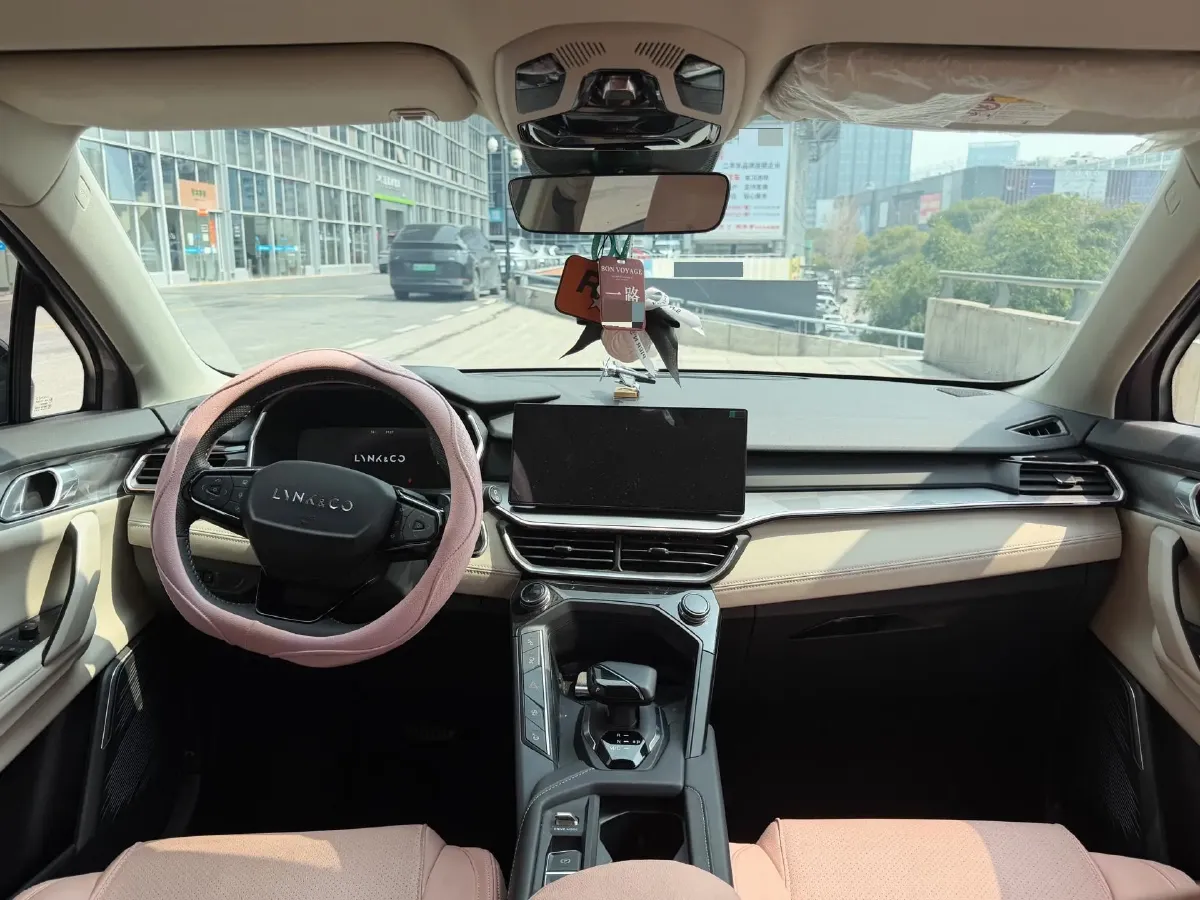 2023 LYNK&CO 06 1.5T 181HP L4 7DCT,autocango,china used car exporter,china ev exporter,chinese used car exporter,chinese used ev exporter