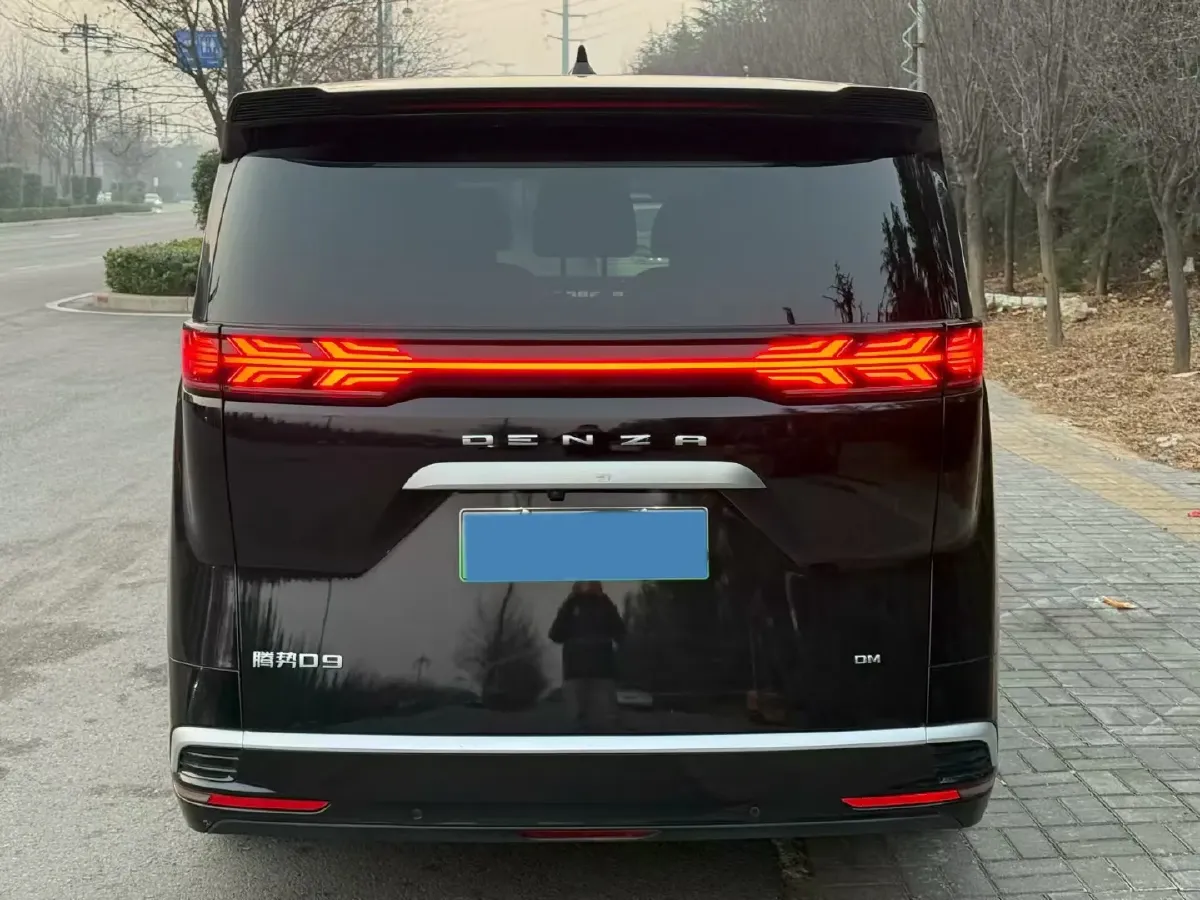 2024 Denza D9 1.5T 139HP L4 E-CVT PHEV 20.39KWH,autocango,china used car exporter,china ev exporter,chinese used car exporter,chinese used ev exporter