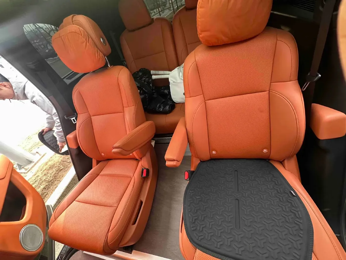 2024 Toyota Granvia 2.5L 189HP L4 E-CVT Hybrid,autocango,china used car exporter,china ev exporter,chinese used car exporter,chinese used ev exporter