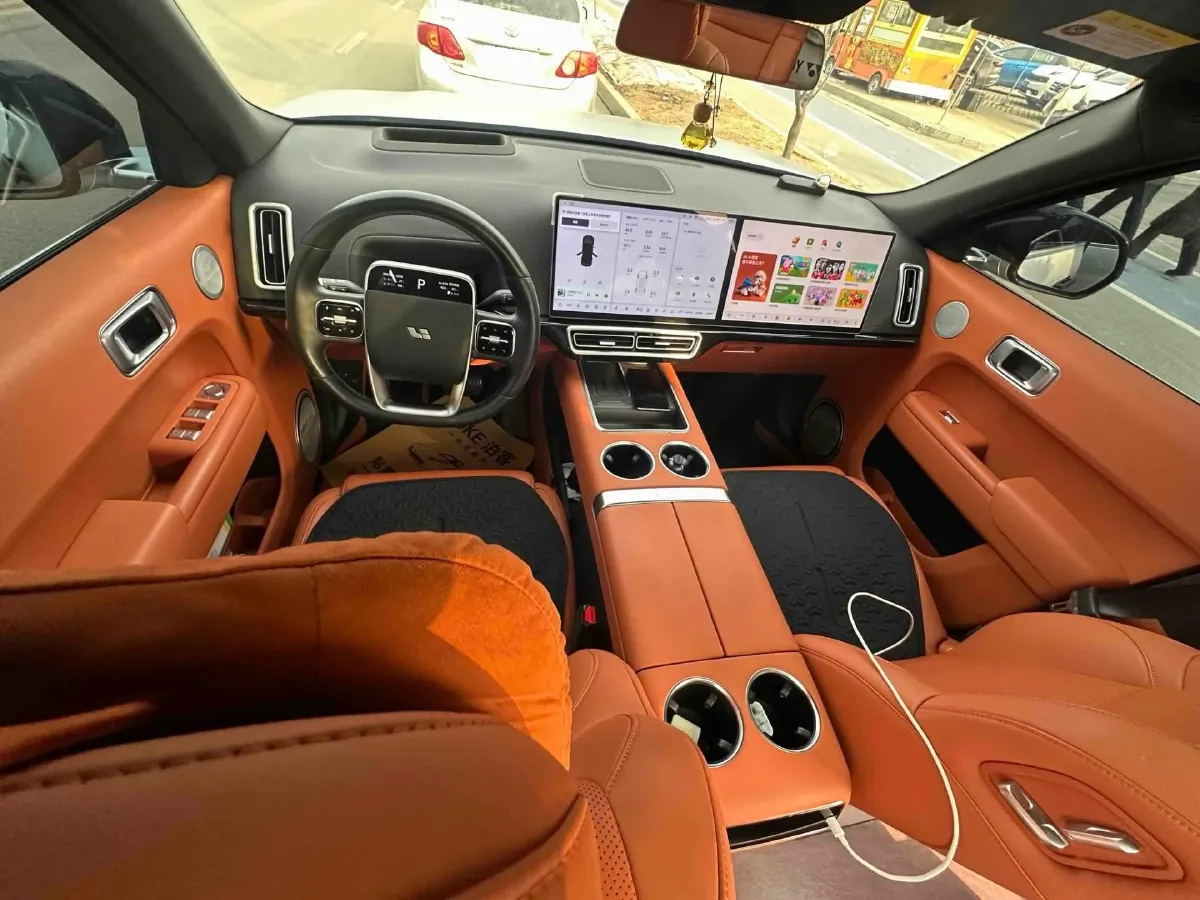 2024 Toyota Granvia 2.5L 189HP L4 E-CVT Hybrid,autocango,china used car exporter,china ev exporter,chinese used car exporter,chinese used ev exporter