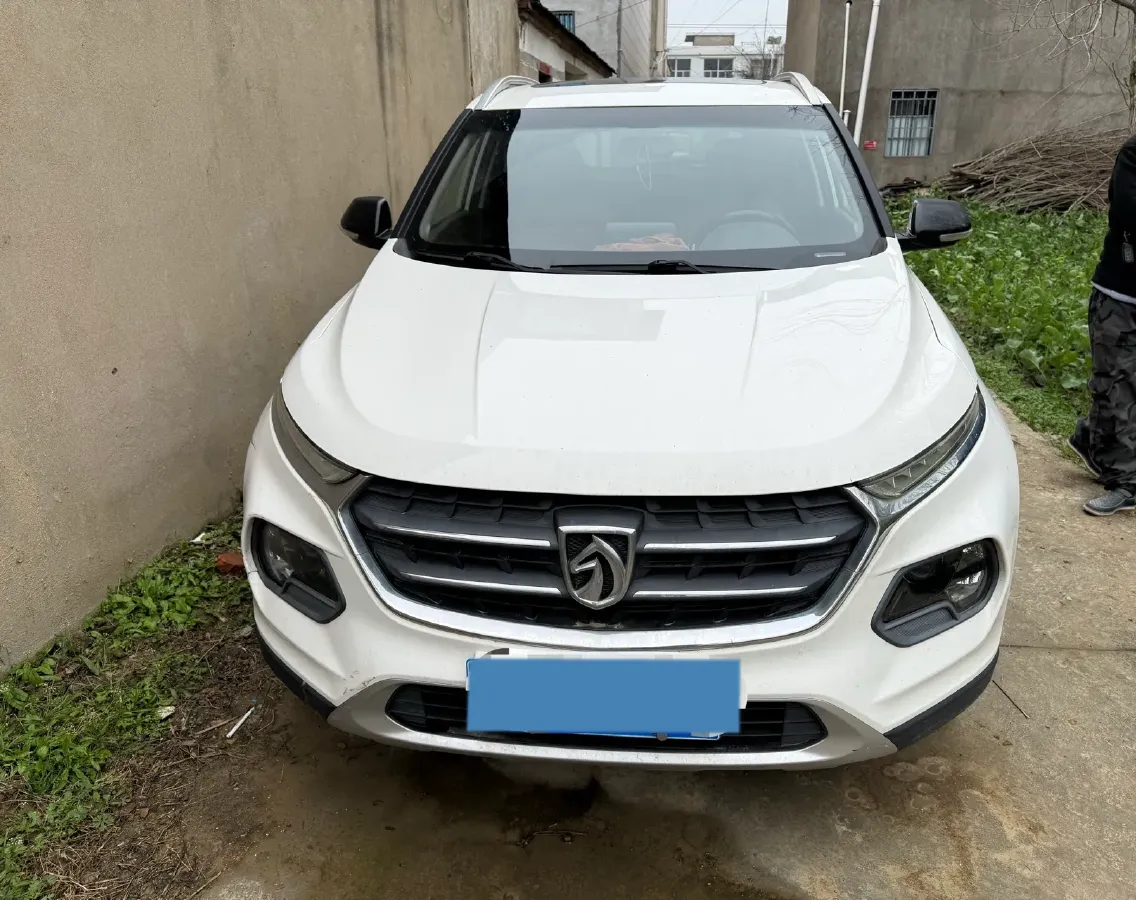 2017 BaoJun 510 1.5L 112HP L4 6MT,autocango,china used car exporter,china ev exporter,chinese used car exporter,chinese used ev exporter